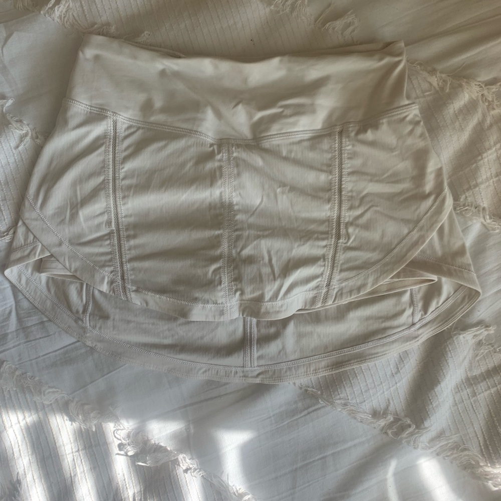 Lululemon White Tennis Skirt - Spandex Lined
